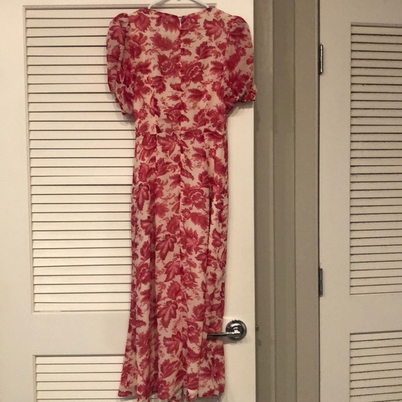 Pink and white floral dress! - Picture 4 of 10